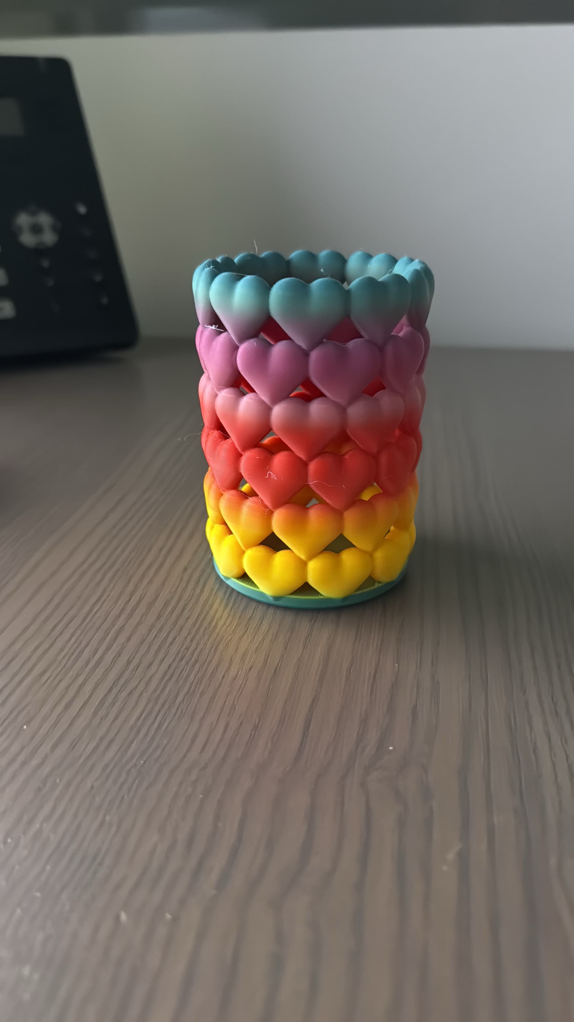 Porta-lápis coração decorativo — variante multicolorida